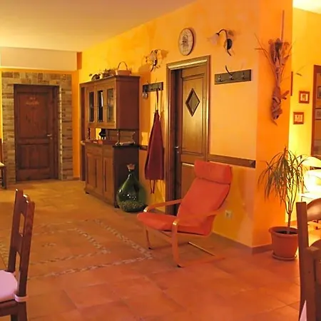 Il Campanile לינה וארוחת בוקר 3*